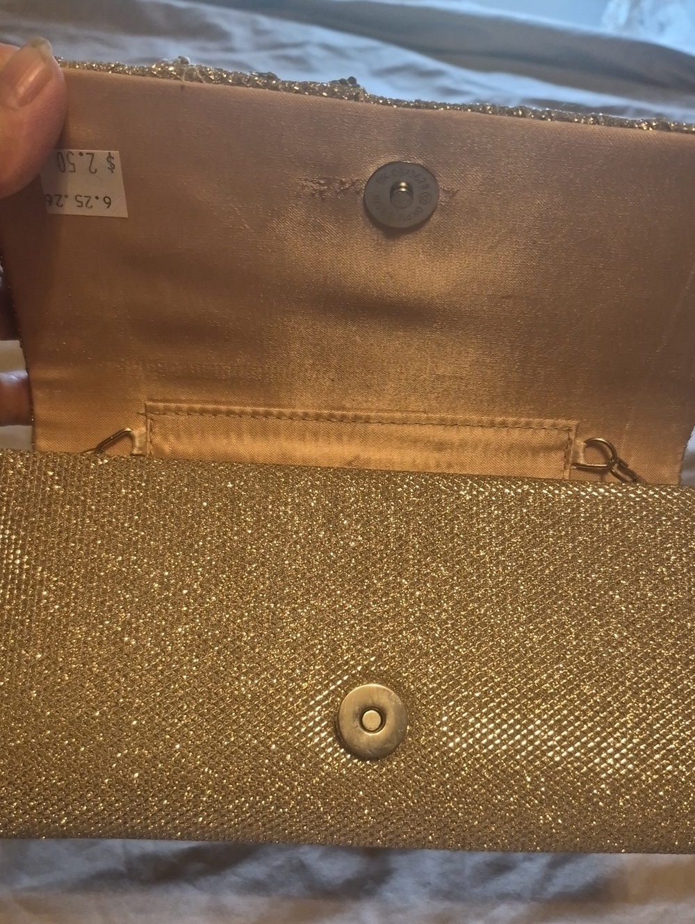 Gold Evening Bag With Chain - Picture 4 of 8